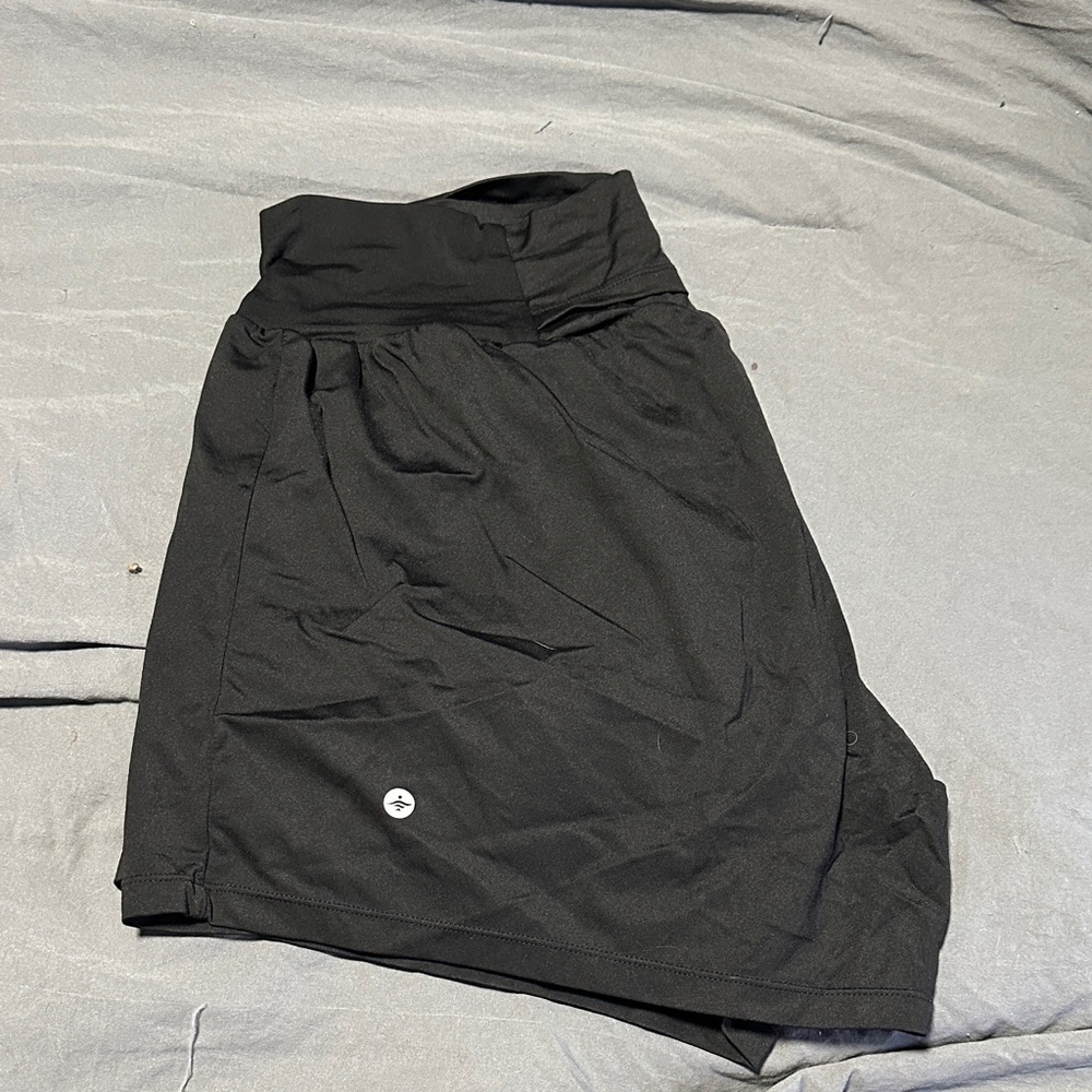 HALARA black shorts